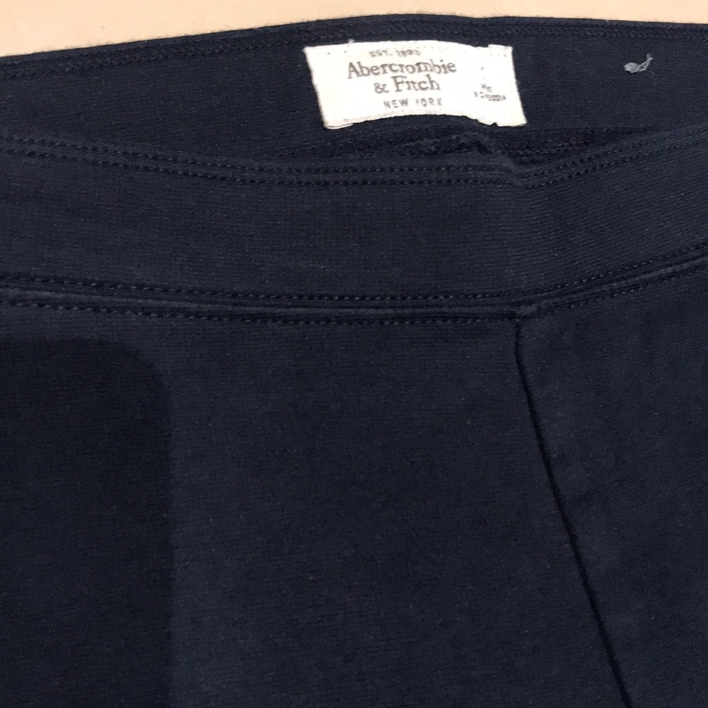 Abercrombie&Fitch elastic waist navy blue leggings 5️⃣5️⃣5️⃣ - Picture 1 of 3